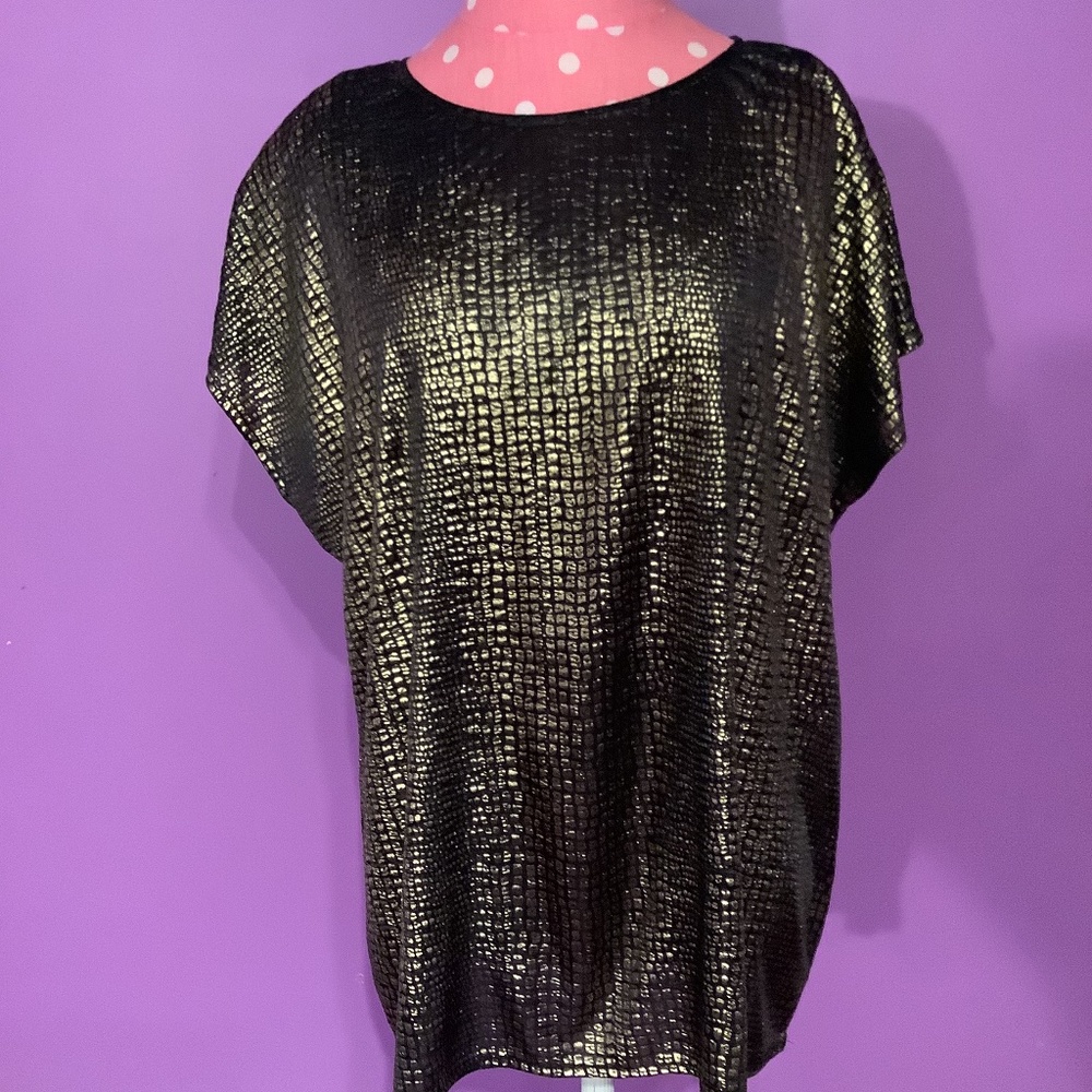 Joanna Pullover Top